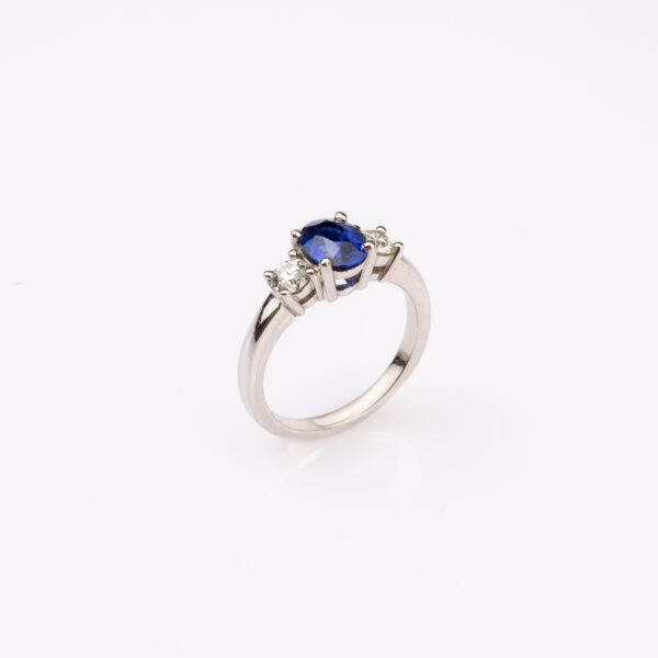 Sri Lanka Sapphire Ring